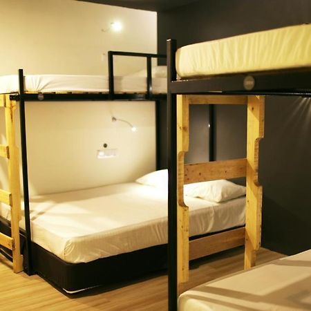 A Pousada Revopackers Beds And Bunks Kuala Lumpur Exterior foto