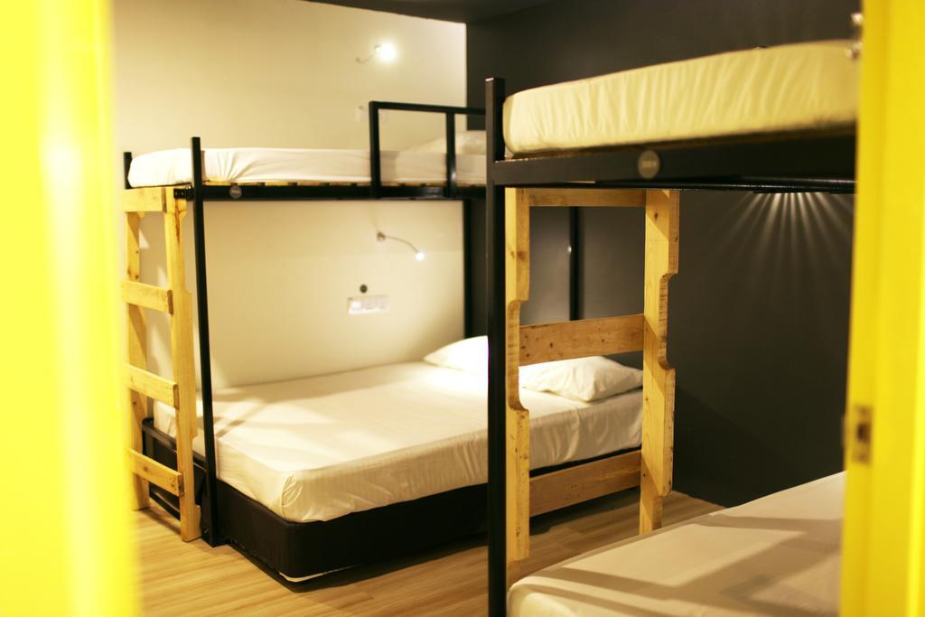 A Pousada Revopackers Beds And Bunks Kuala Lumpur Exterior foto